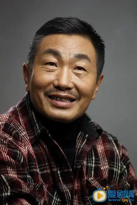 【战火中的芭蕾】鹅儿父亲扮演者是谁/谁演的_鹅儿父亲扮演者杜源资料