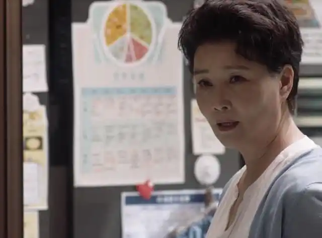 电视剧小舍得南俪妈赵娜扮演者朱茵剧照图片