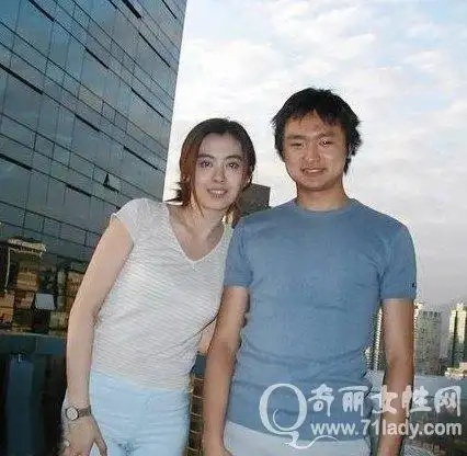 王祖贤男朋友 王祖贤晒近照庆生小19岁男友曝光