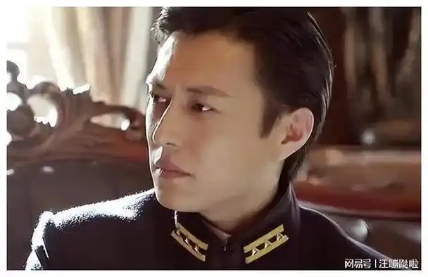 靳东:银幕之路的辉煌与坚持!|电影|演艺|电视剧|伪装者_网易订阅