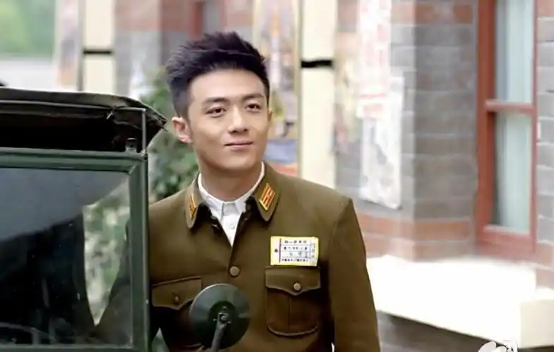 李泽锋乱世丽人行剧照