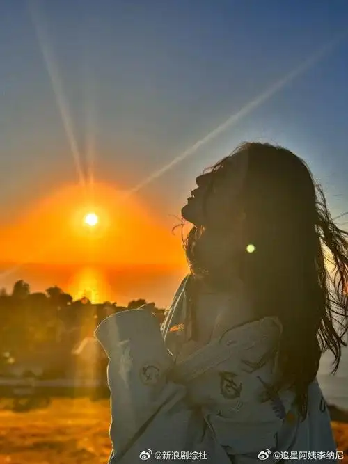 宋佳自拍大放送~长发短发新图旧图一起来