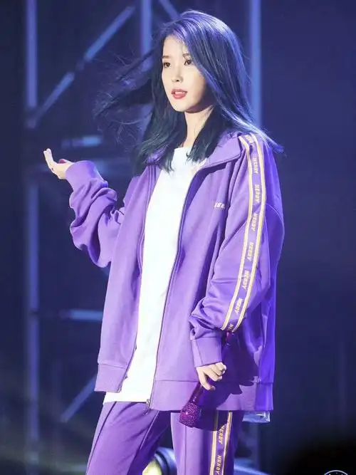 紫色的iu