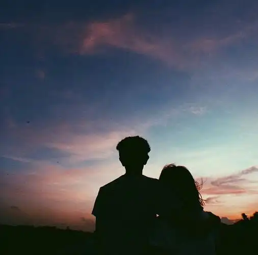 因为属鼠男和属蛇女都是纯洁的人,所以两人相合可以相爱