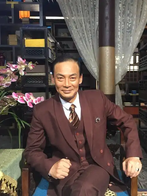 eb1u91z">杨猛,1963年7月15日出生于吉林省吉林市,中国内地影视男演员