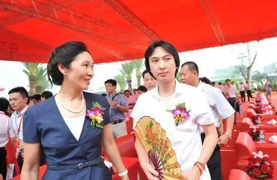 老公"王思聪浪荡情史,和他用金钱征服的15个女人_任王颖_张倩_初恋