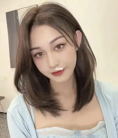 圆脸女生发型推荐93减龄清新中发发型