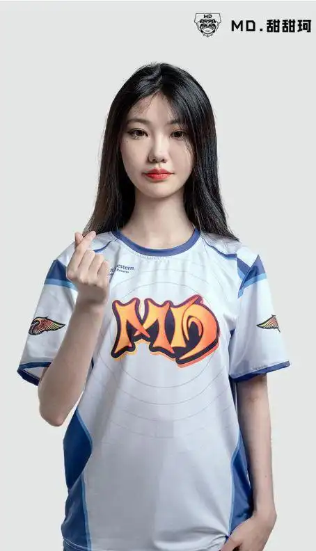 王者荣耀女生不适合打职业微痛战队一战成名甜甜珂遭质疑