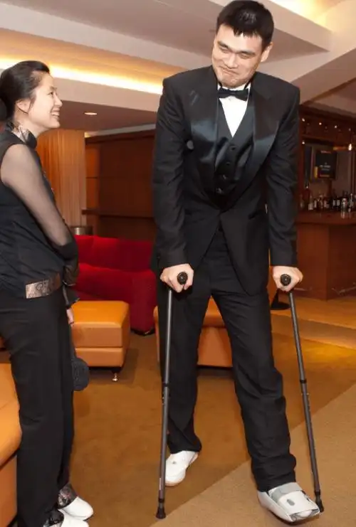 有图有真相,看完这5张照片我才相信 nba球星是透支身体赚钱_科比_姚明