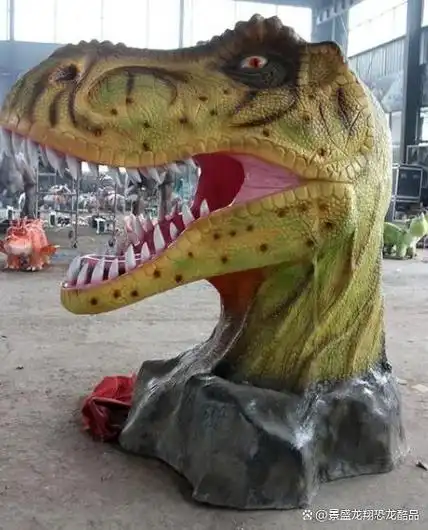 许多影院都会选择用玻璃钢雕塑来作为装饰营造氛围.