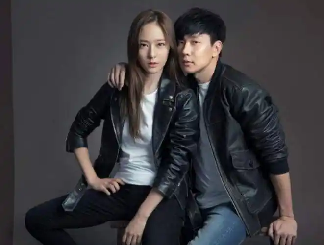 偏爱刘海发型的林俊杰,当他梳起刘海的时候,网友:还是放下吧_田馥甄