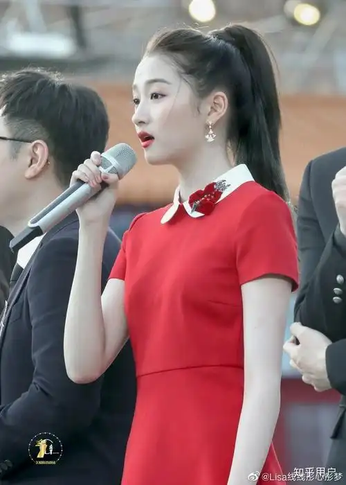 关晓彤和乔欣家里谁家更有钱