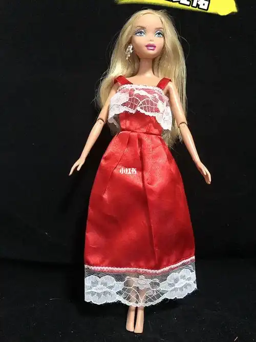 芭比娃娃优雅红裙