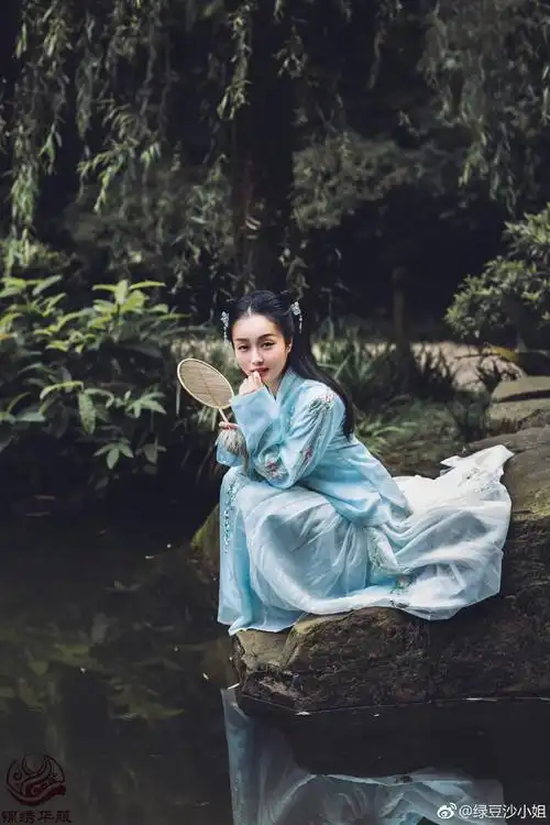 汉服写真第十三期-女孩就该这样穿更能体现华夏之美