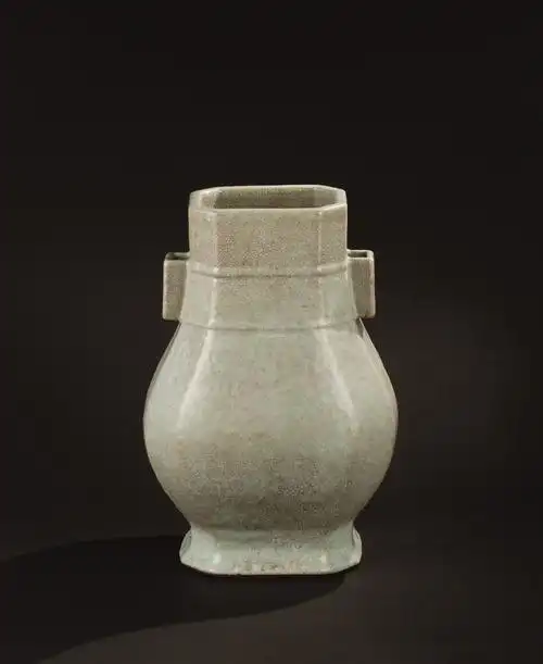 清乾隆(1736-1795) 仿汝窑八方穿带瓶_清乾隆(1736-1795) 仿汝窑八方