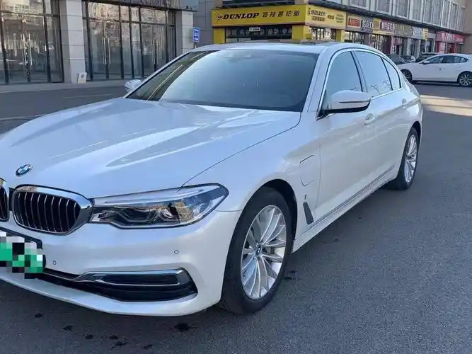 宝马 宝马5系  2019款 530i 2.0t m运动套装图片