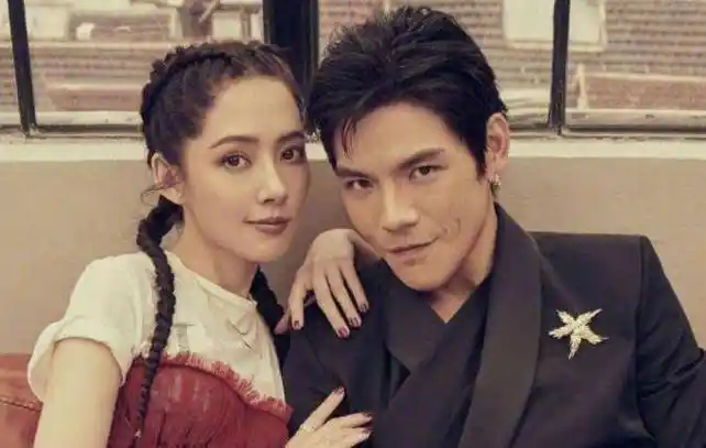 王秋紫_向佐和_娱乐