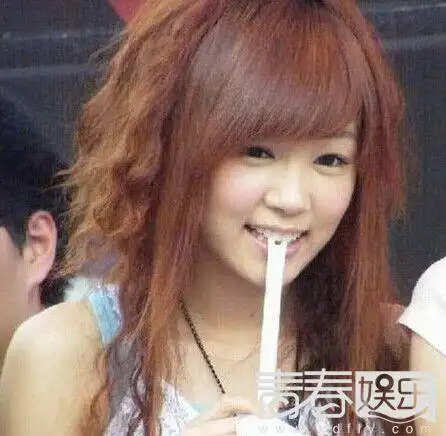 黑涩会美眉前成员小白兔自杀 黑涩会美眉现状丫头被包养昆凌嫁人