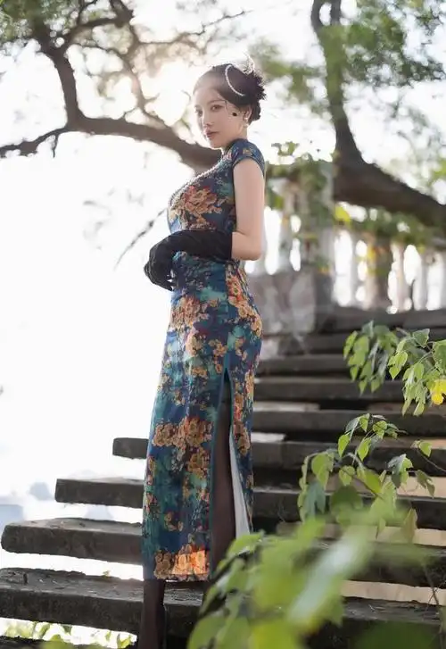 旗袍,一种优雅的符号,一种时尚的代名词,它所散发出的魅力,让每一个