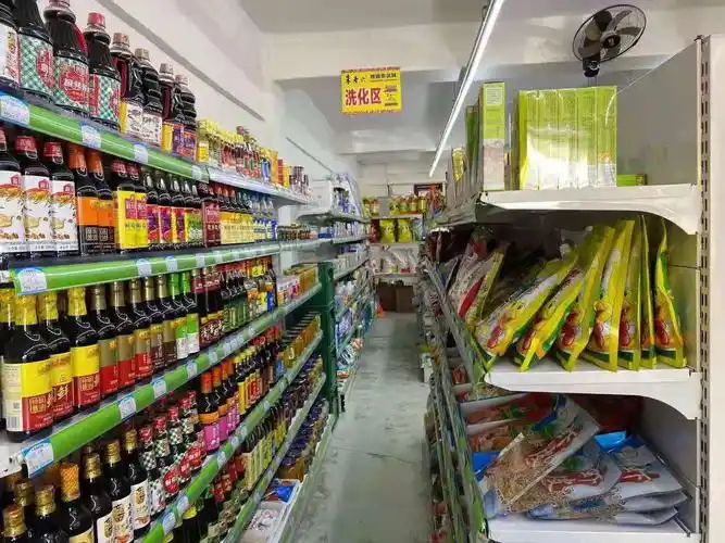 超市出兑转让小区门口第一家位置