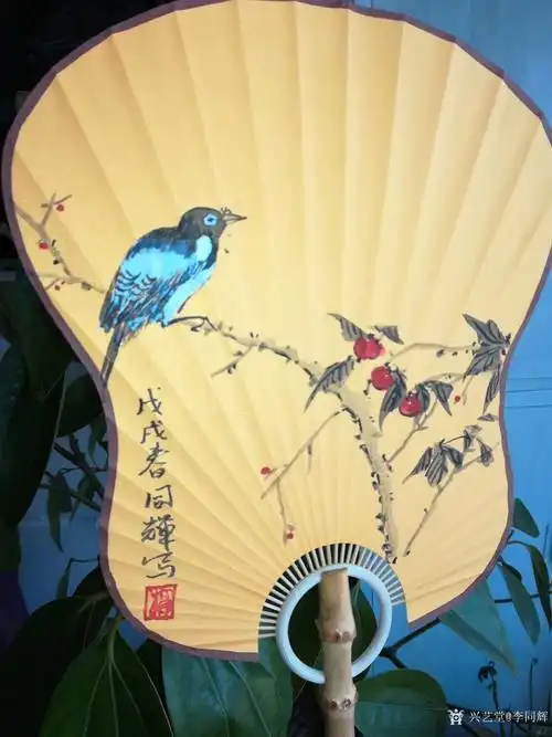 朋友订的蒲扇画《竹林听雨》《天骄》《清香》人闲桂花落,夜静春山空