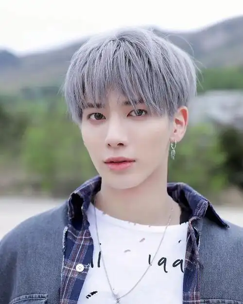 男生染完这个头发才知道自己有这么帅77