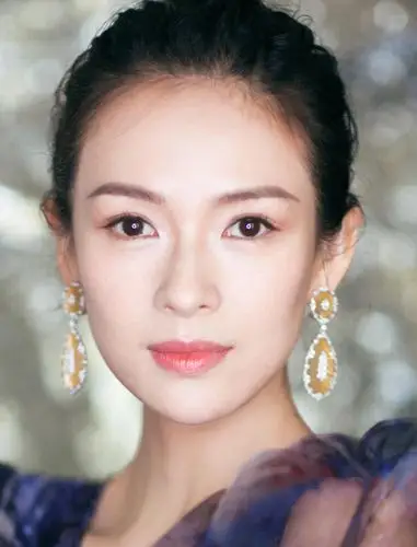 章子怡卧蚕也要画出来,不管是多少岁都要把眼头稍稍提亮,这样看起来会