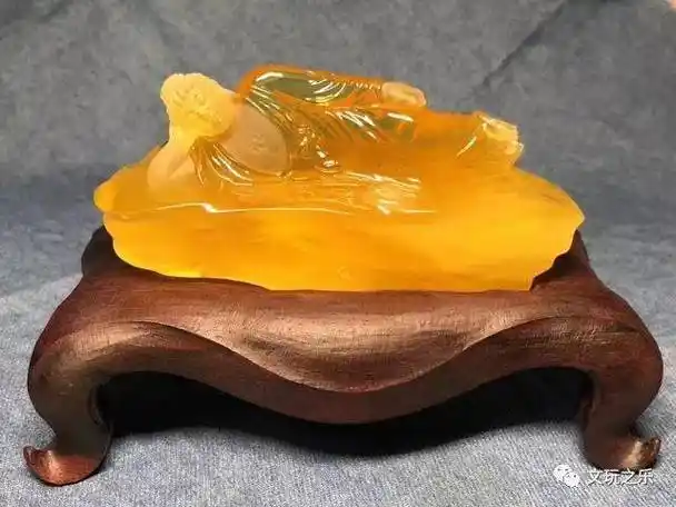 是谁掀起了蜜蜡的收藏热投资琥珀蜜蜡能否胜过房地产