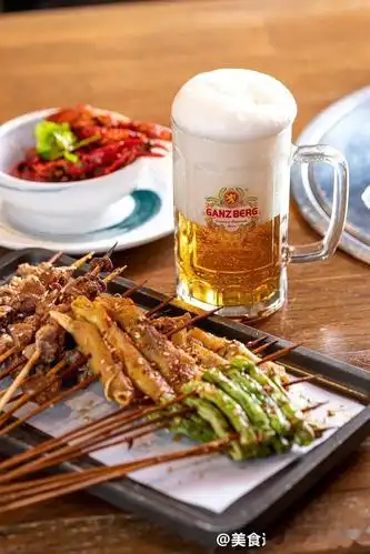 安排好了斩获三大金奖的德国啤酒配东北重口味烧烤