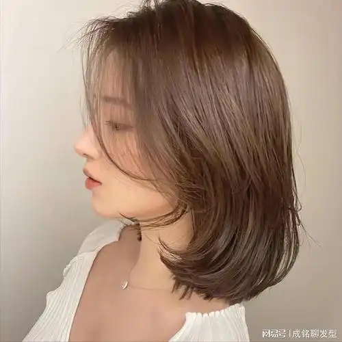 超a短发烫发来了个性十足让你在人群中脱颖而出