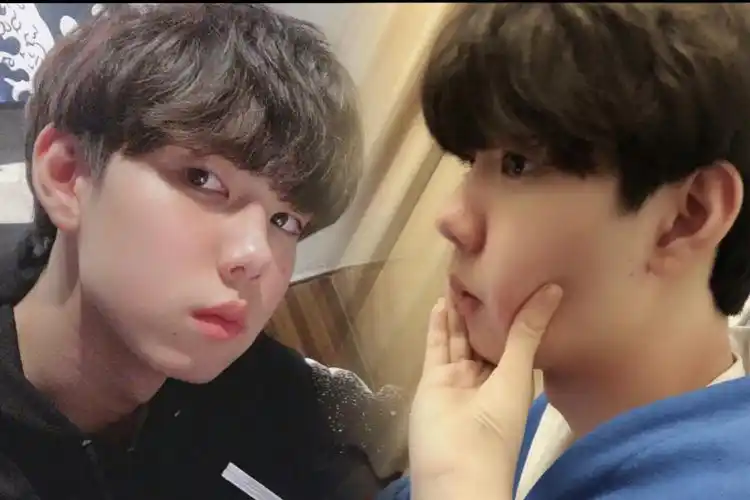 爆料的粉丝先是放出了与陈玺达的聊天记录,陈玺达