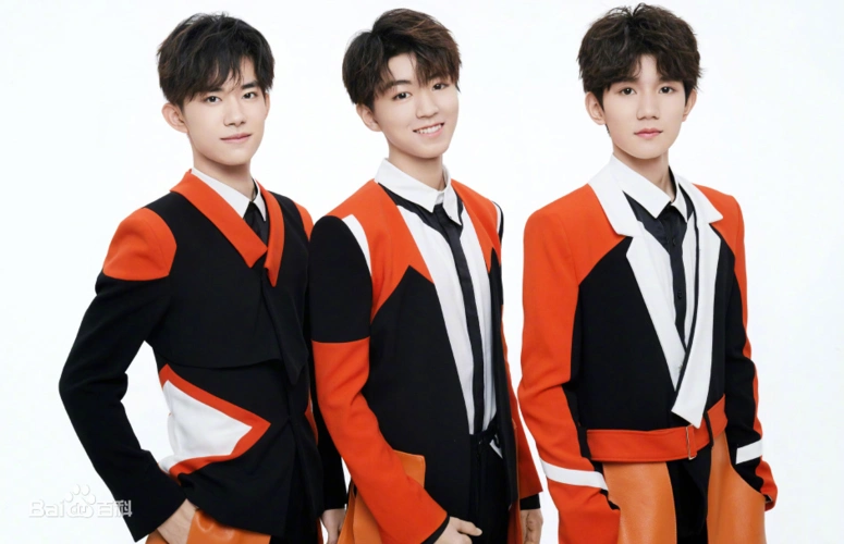 tfboys官方logo疑遭奶茶店抄袭,图案神相似,商标已注册