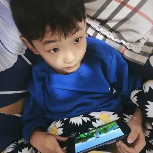 小男孩头像蓝色萌娃78