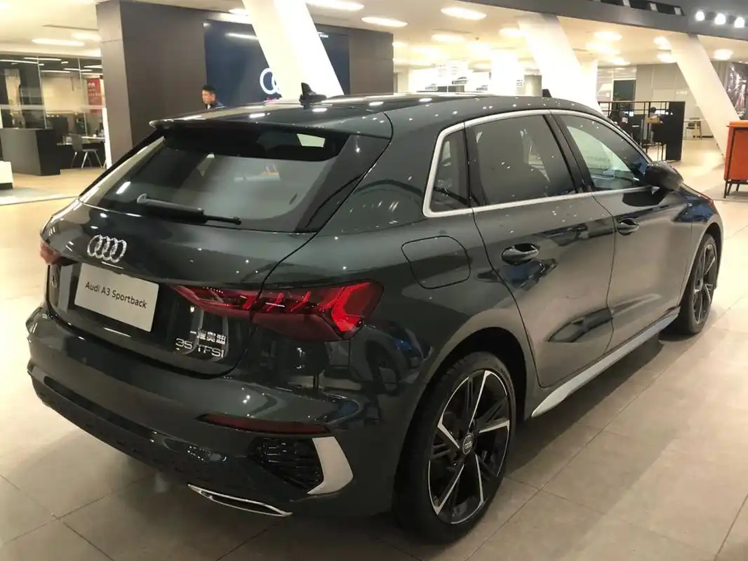 奥迪a3哥特兰绿,20w男生女生完美座驾 🐊非常好看的哥特兰绿,适合追