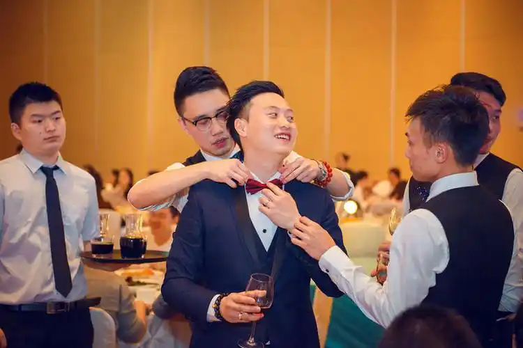 婚礼上有哪些敬酒的礼仪