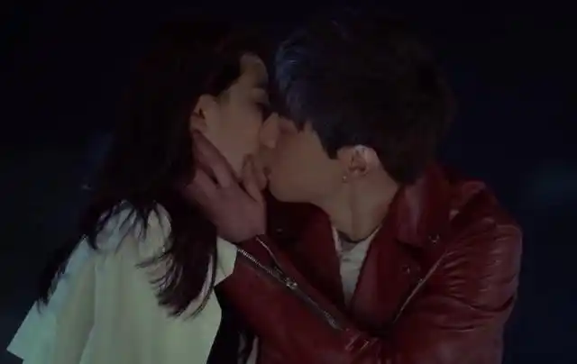 关雎尔对赵启平一见钟情对谢童款款深情为什么对他就不行