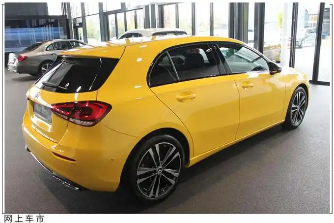 国内降价超8万奔驰全新a级两厢实拍网友这比高尔夫还便宜