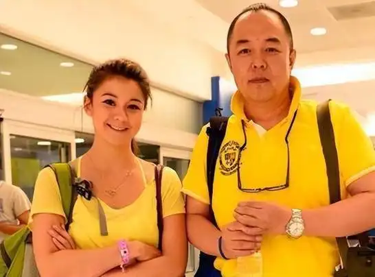 张铁林:抛弃波兰妻子,情断北影校花,女友刘玉婉才是老伴