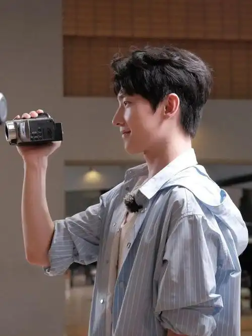 杨洋男高还是男大