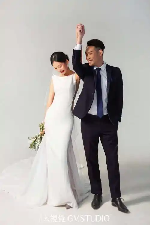 拍婚纱照衣服越多越好几套最合适