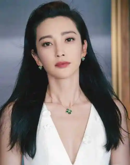 不解之谜:李冰冰在四旦双冰中的独特地位!_范冰冰_成为了_代表作品