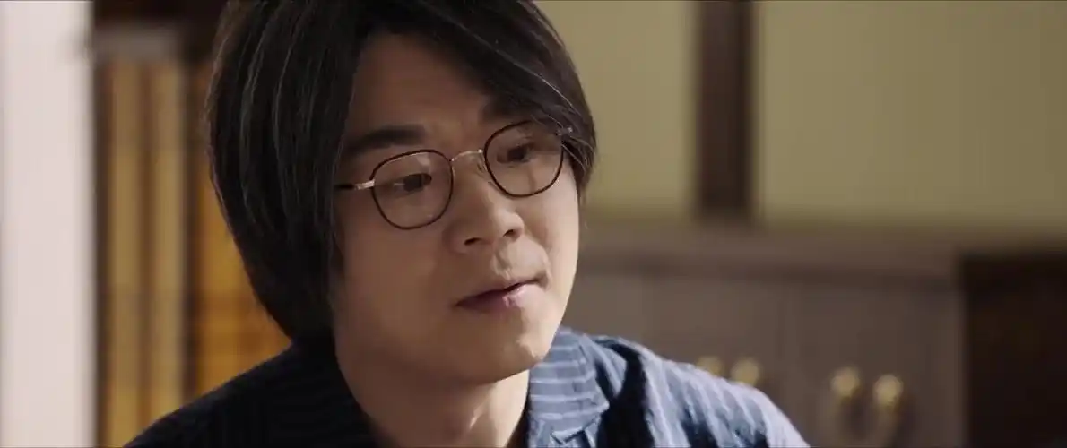 缝纫机乐队大鹏认真的揣测丁建国父亲说的话自己陷入了沉思