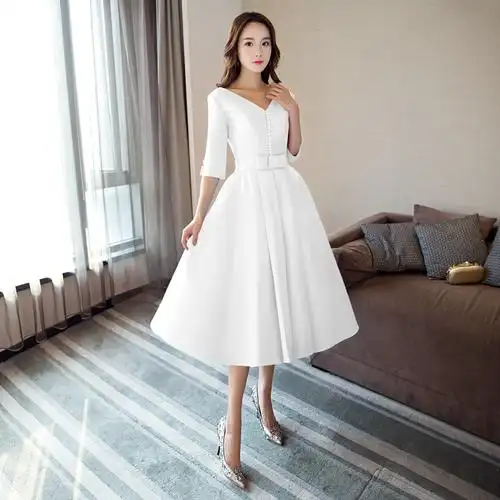 高端主持晚礼服短裙2019新款女王宴会简单大气场伴娘服仙气质长袖