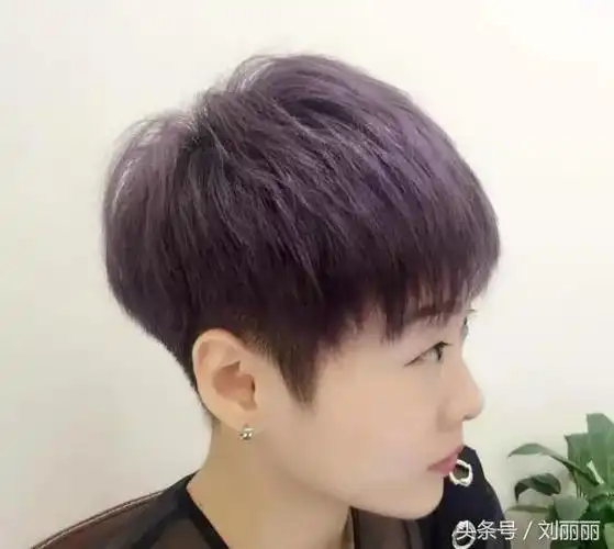 精选女生短发纹理烫30款