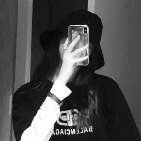 暗黑系女生头像真人黑白