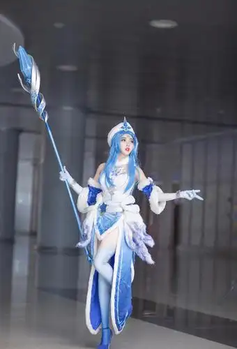 cos:王者荣耀-王昭君的冰雪之华和精灵公主