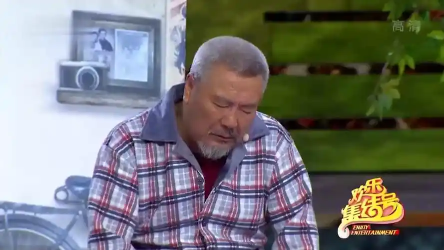 小品《老爸我爱你》片段:郭冬临,黄杨上演感人亲情,太催泪了