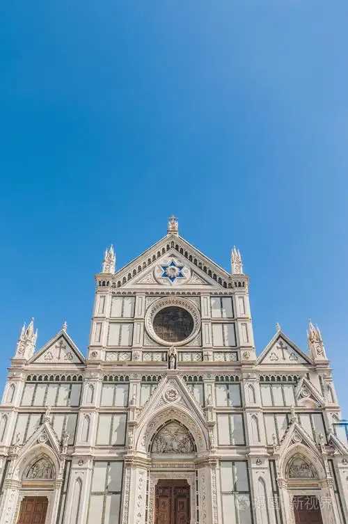 在佛罗伦萨,意大利的圣十字大教堂照片-正版商用图片1ezo2f-摄图新视