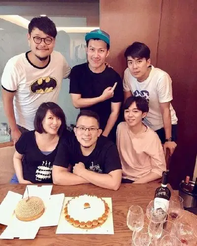 苏打绿重聚馨仪孕肚巨大