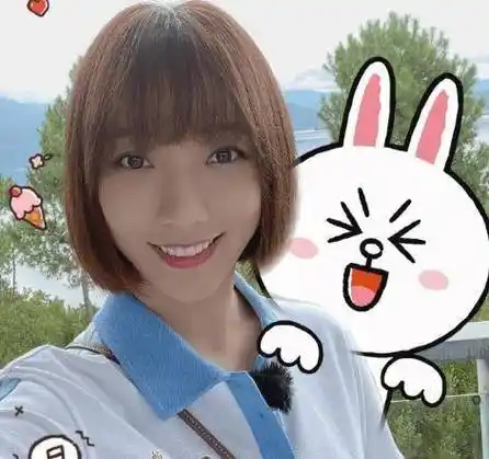 原创原创36岁王珞丹纯素颜照曝光果然没有滤镜和美颜明星也是普通人